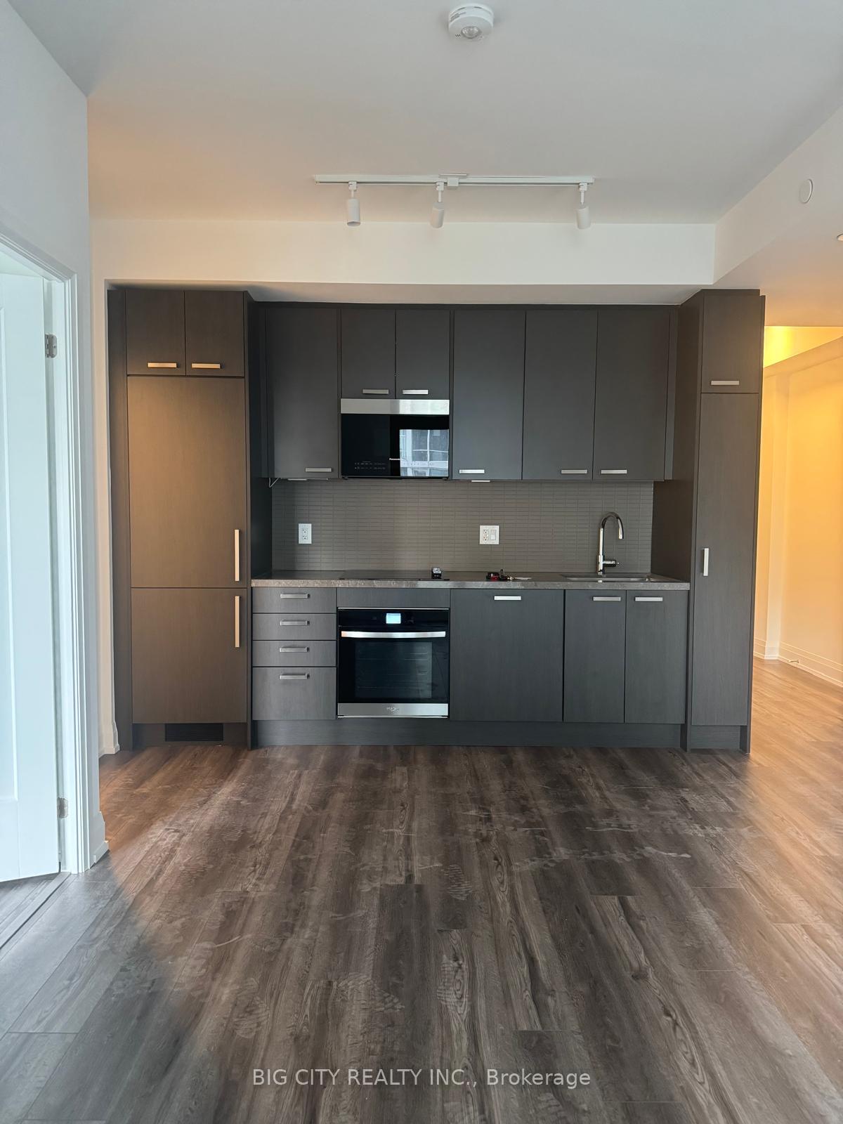 20-soudan-avenue-toronto-ontario-c12571802