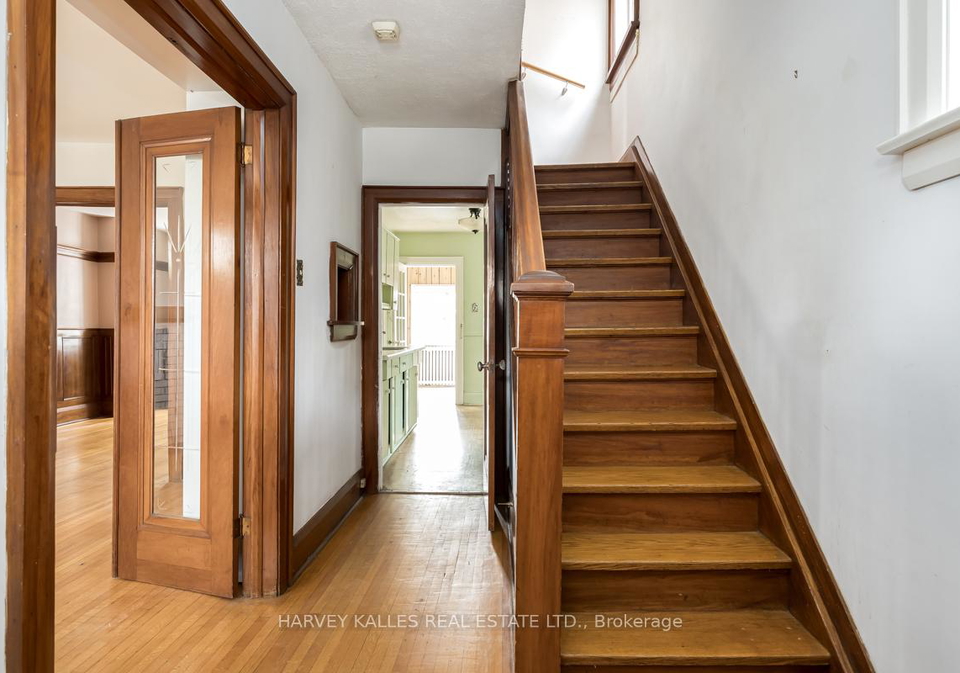 236-greer-road-toronto-ontario-c12571834