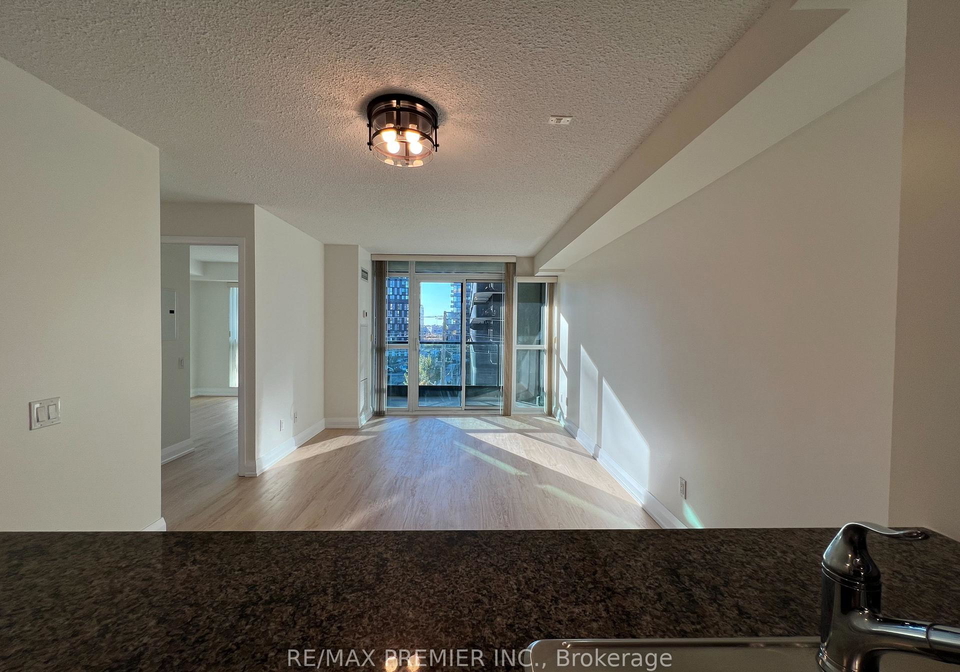 525-wilson-avenue-toronto-ontario-c12571864