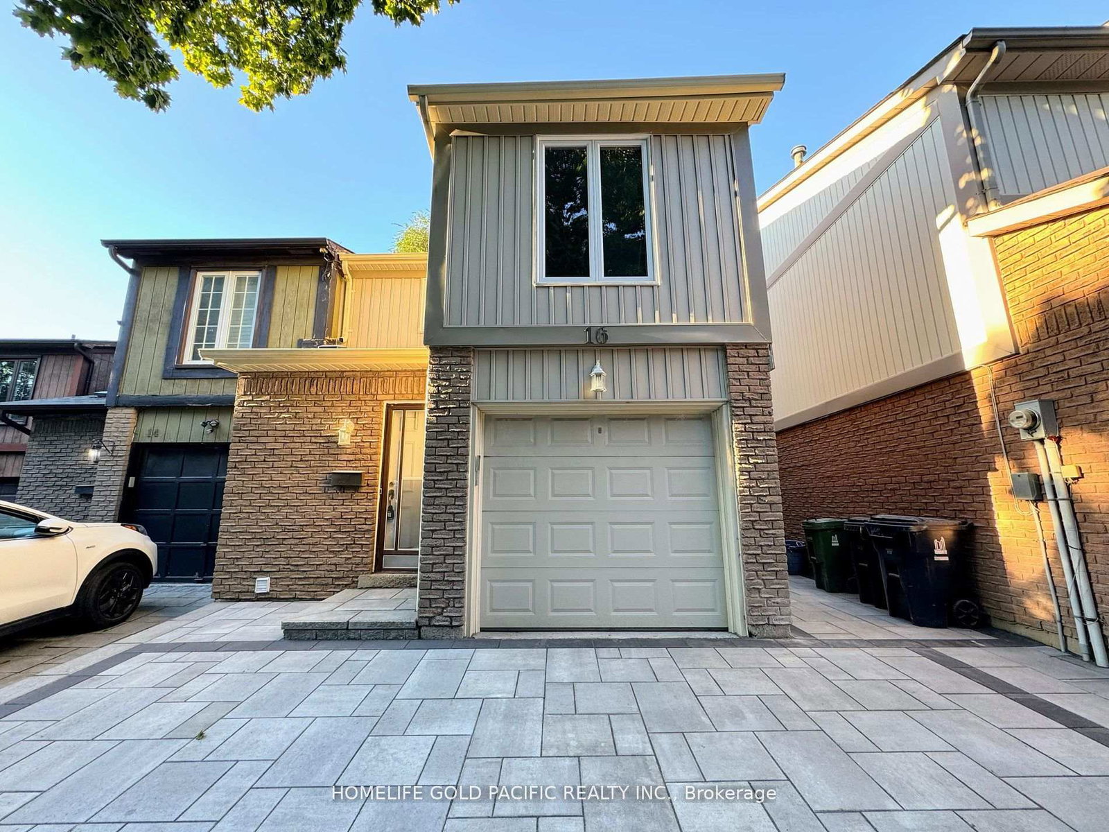 16-snapdragon-drive-north-york-ontario-c12572352