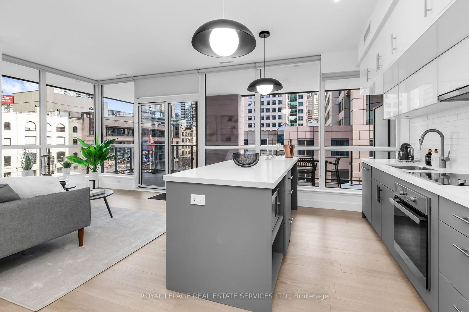 8-mercer-street-toronto-ontario-c12572406