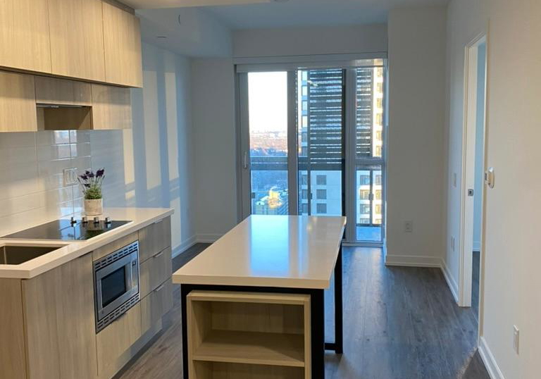 39-roehampton-avenue-e-toronto-ontario-c12572560