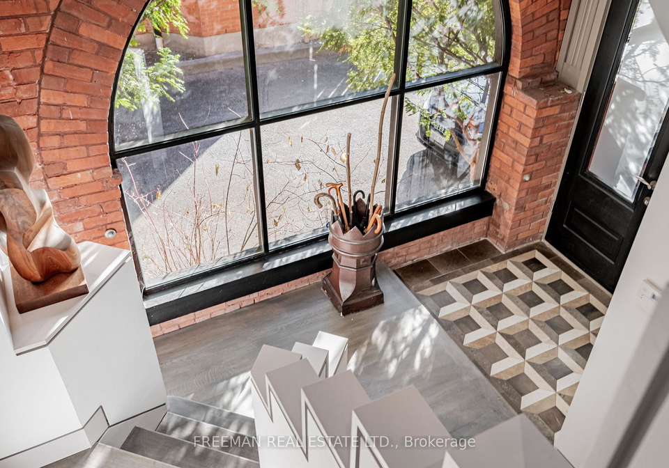 21-howland-avenue-toronto-ontario-c12572728