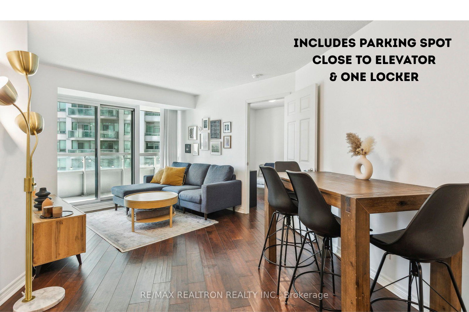 19-grand-trunk-crescent-toronto-ontario-c12572754