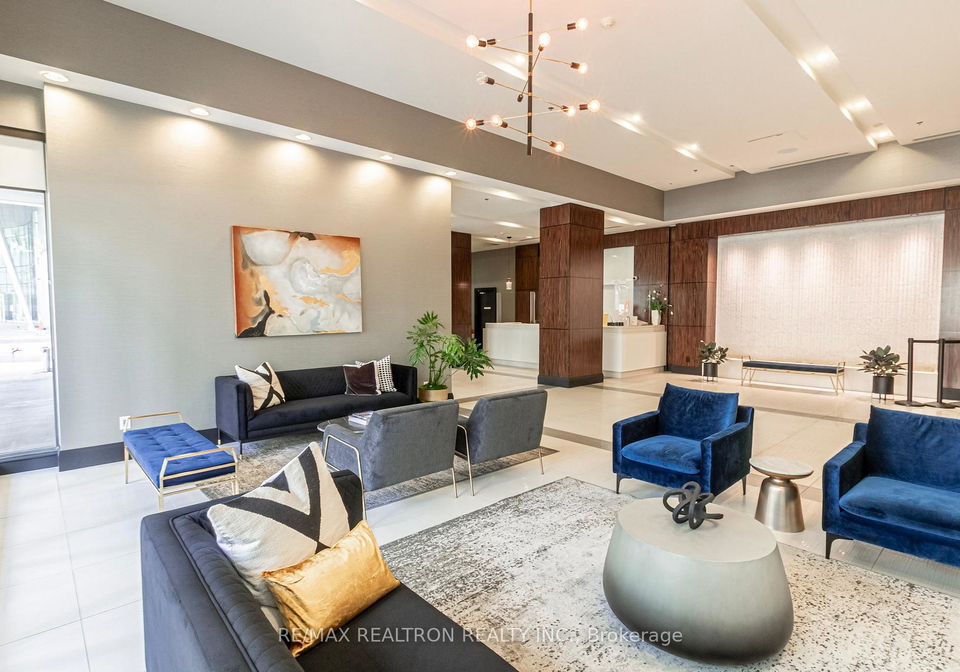 19-grand-trunk-crescent-toronto-ontario-c12572754