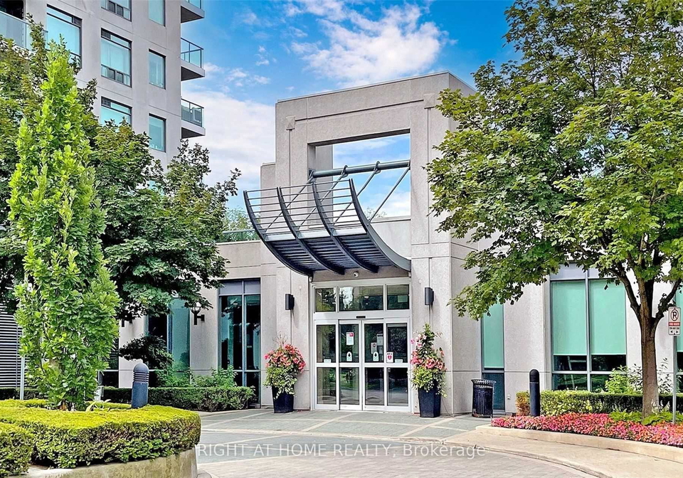 30-harrison-garden-boulevard-north-york-ontario-c12572934