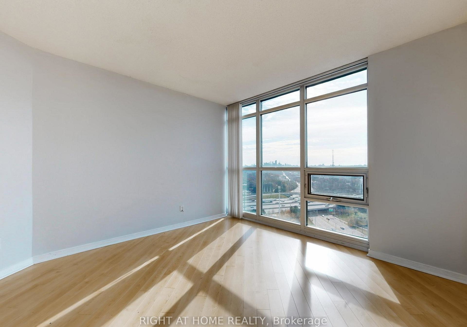 30-harrison-garden-boulevard-north-york-ontario-c12572934