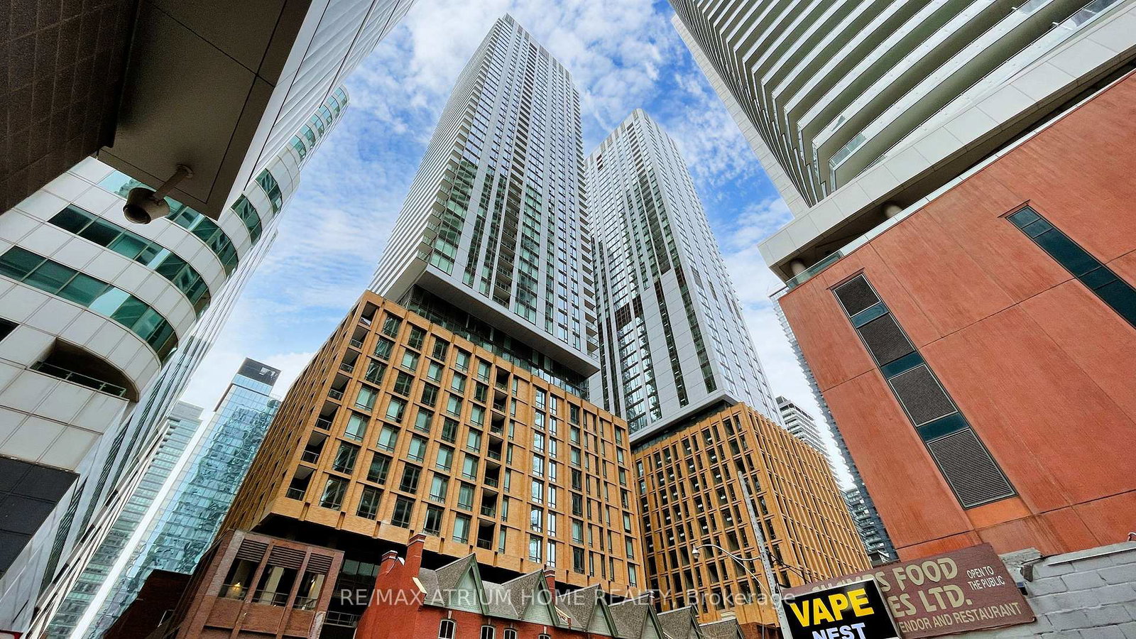8-widmer-street-toronto-ontario-c12573054