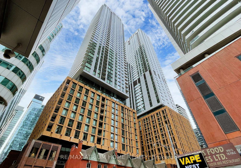 8-widmer-street-toronto-ontario-c12573054