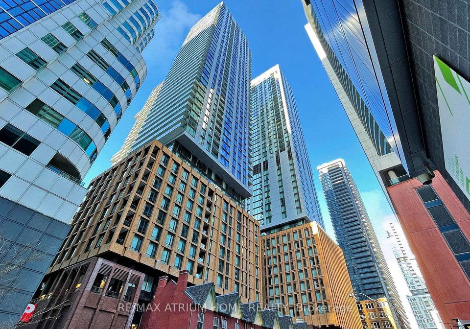 8-widmer-street-toronto-ontario-c12573054