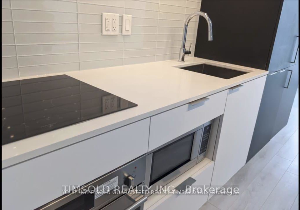 33-helendale-avenue-toronto-ontario-c12573320