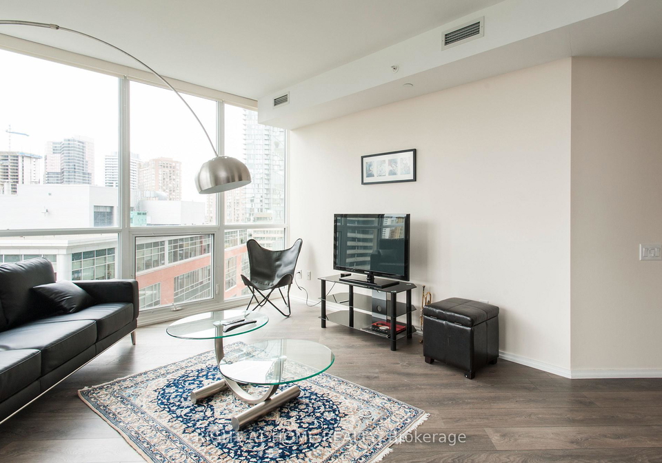 45-charles-street-e-toronto-ontario-c12573352