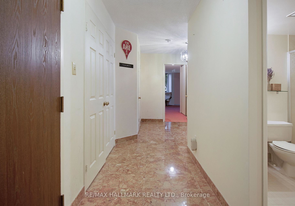 211-st-patrick-street-toronto-ontario-c12573460