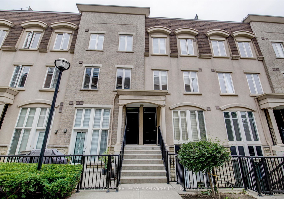 42-western-battery-road-toronto-ontario-c12573562