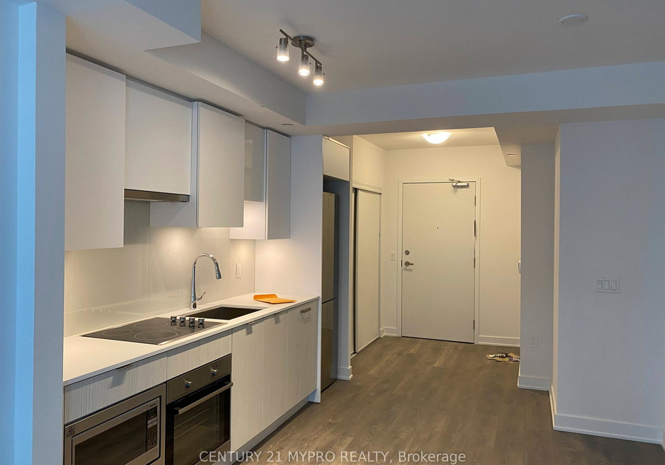 99-broadway-avenue-toronto-ontario-c12573676