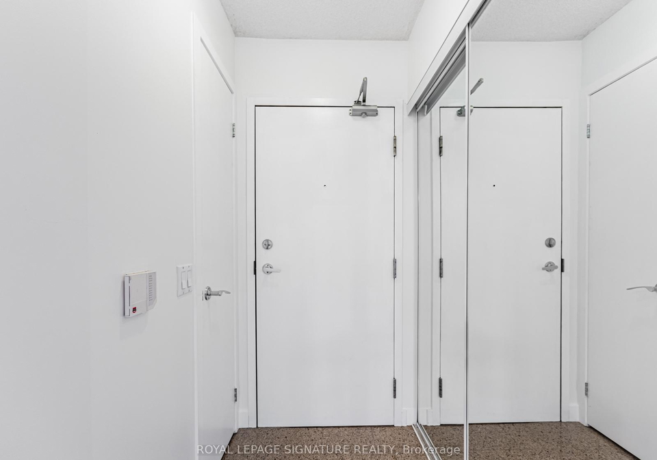373-front-street-w-toronto-ontario-c12573696