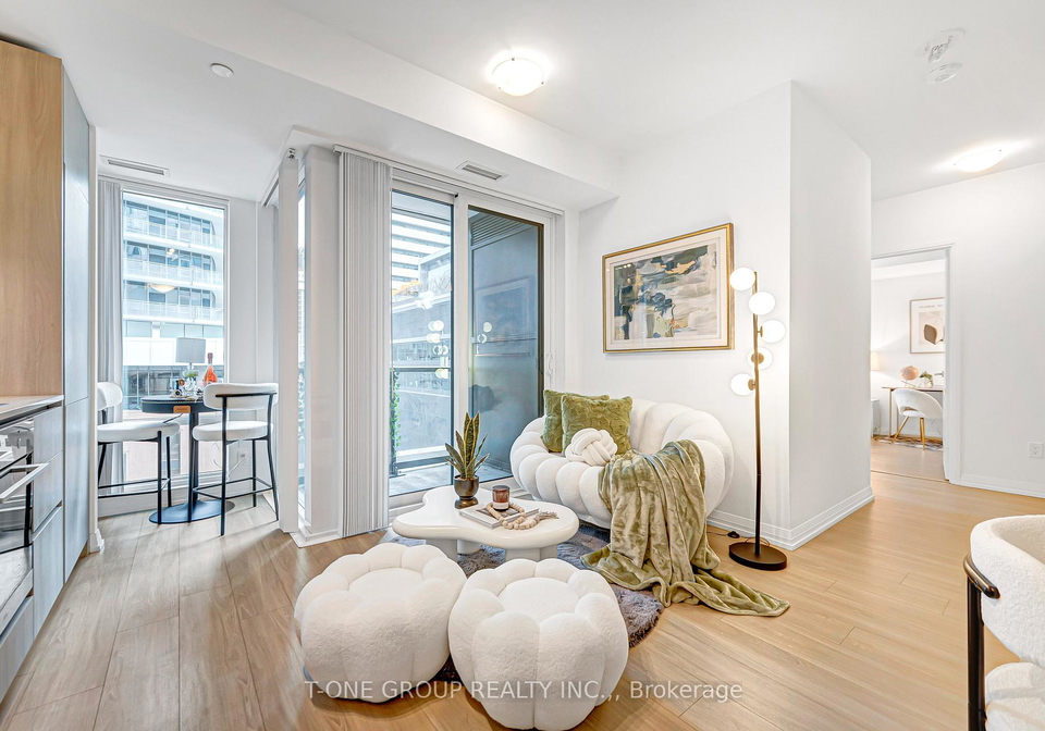 8-widmer-street-toronto-ontario-c12573914