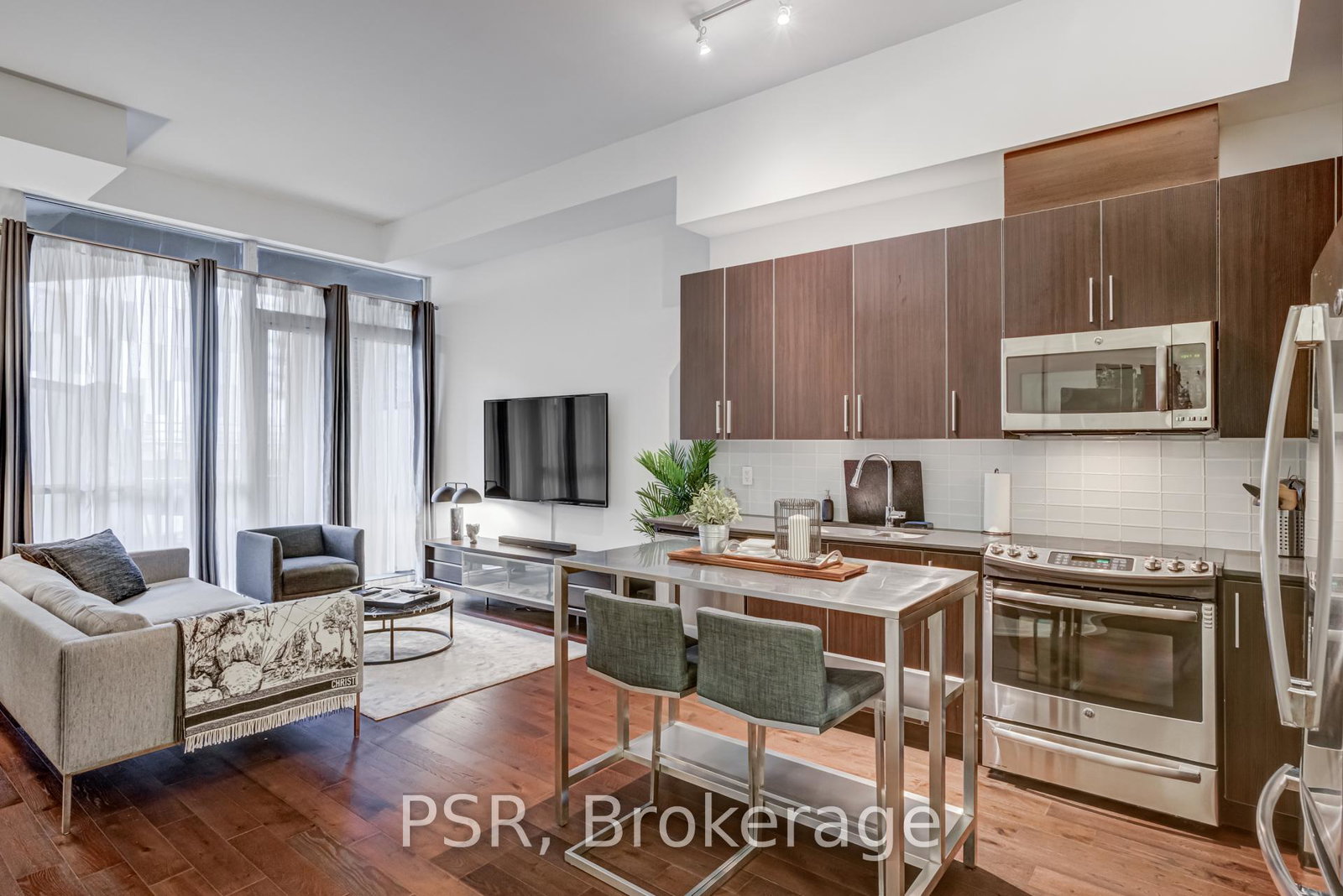 20-bruyeres-mews-toronto-ontario-c12574440