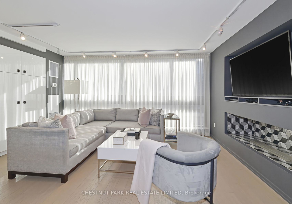 15-mcmurrich-street-toronto-ontario-c12574638