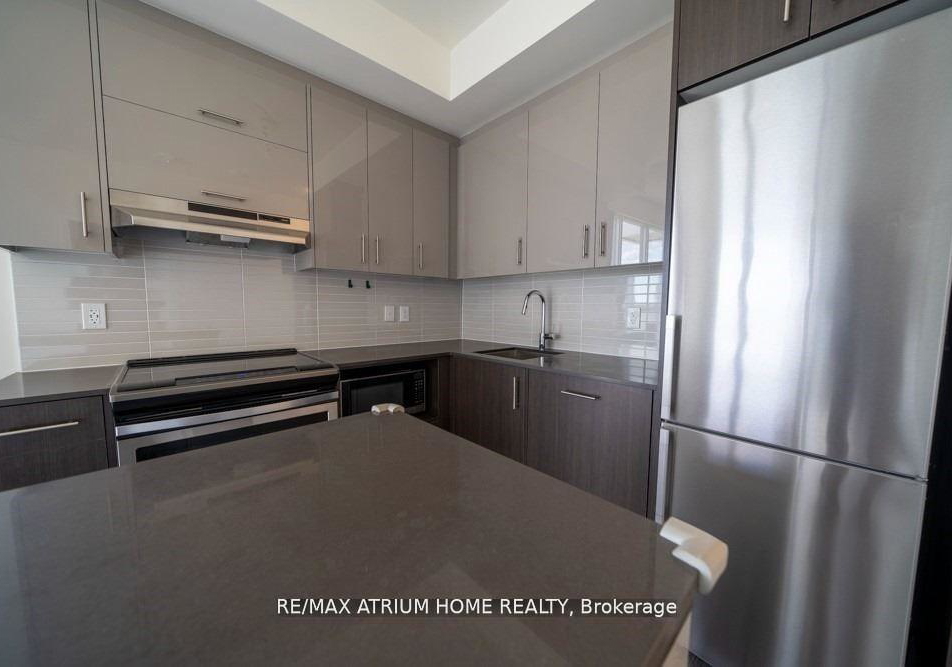 180-fairview-mall-drive-north-york-ontario-c12574676