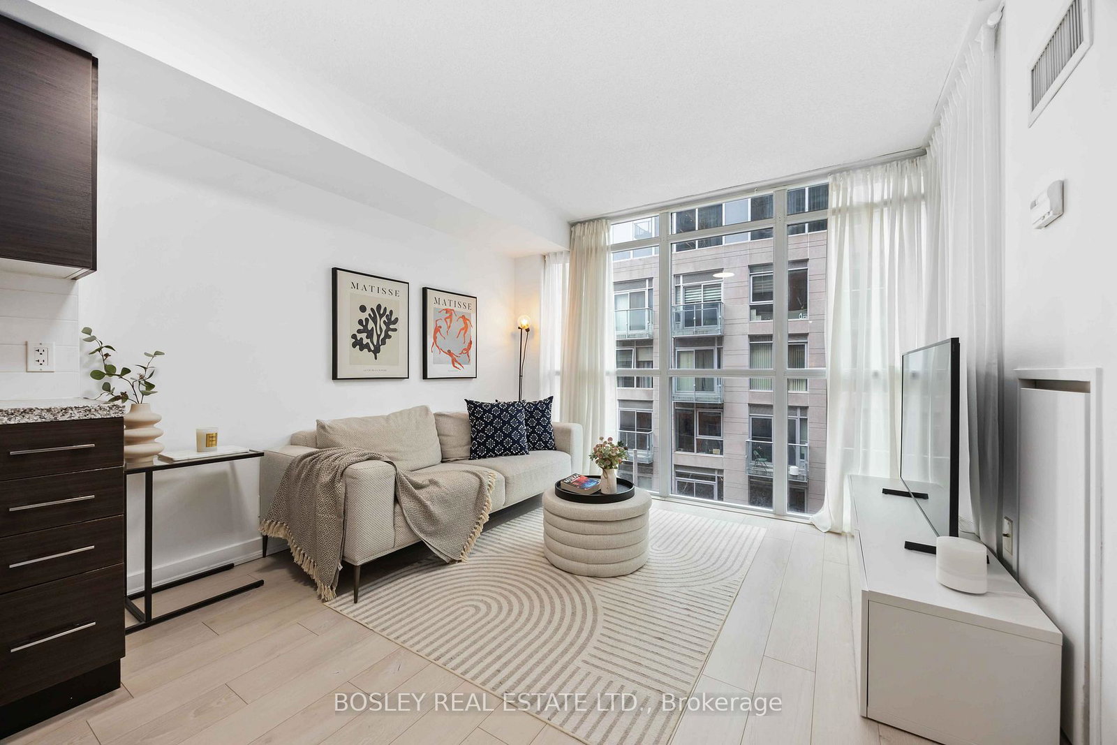 21-nelson-street-toronto-ontario-c12574678