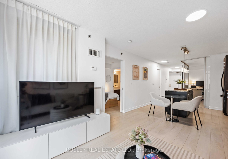 21-nelson-street-toronto-ontario-c12574678