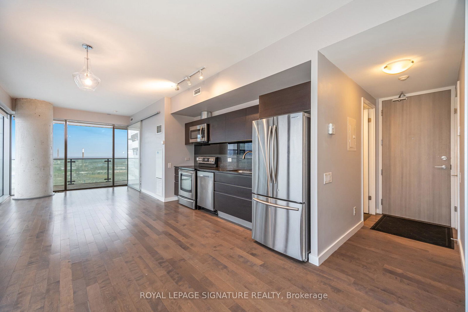 70-distillery-lane-toronto-ontario-c12574888