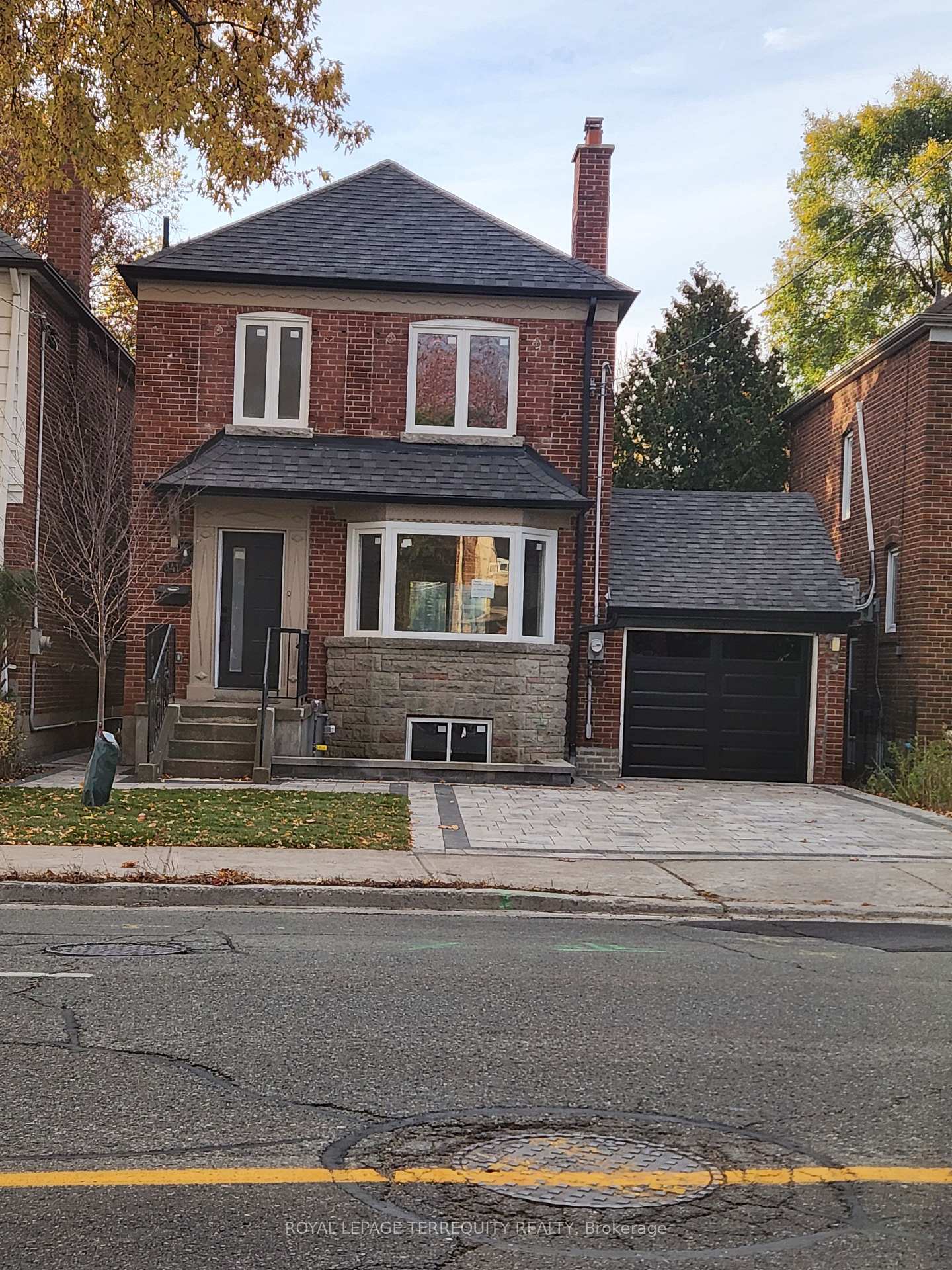 341-lawrence-avenue-w-toronto-ontario-c12575472