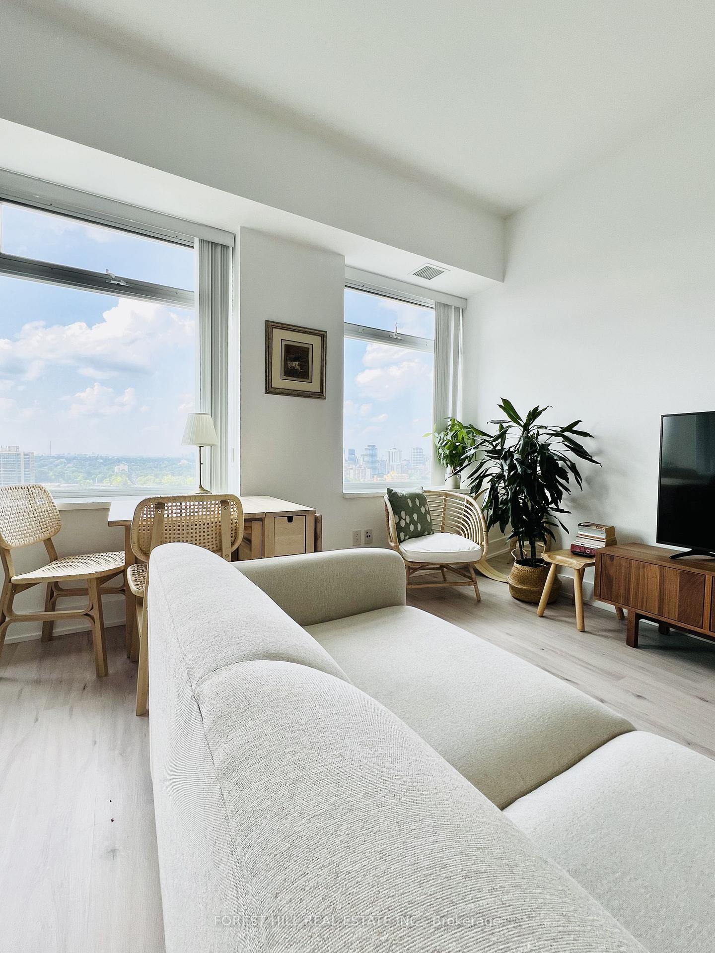 111-st-clair-avenue-w-toronto-ontario-c12575486