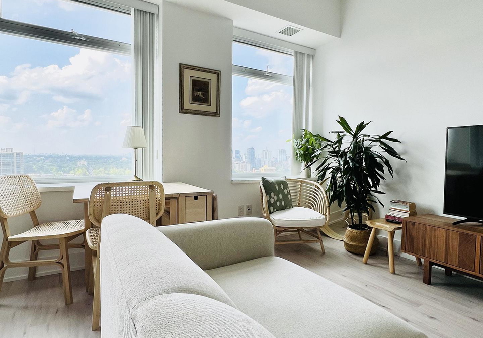 111-st-clair-avenue-w-toronto-ontario-c12575486