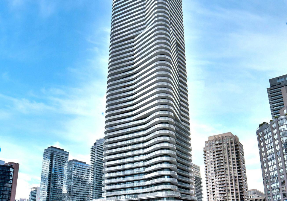 11-wellesley-street-w-toronto-ontario-c12575924