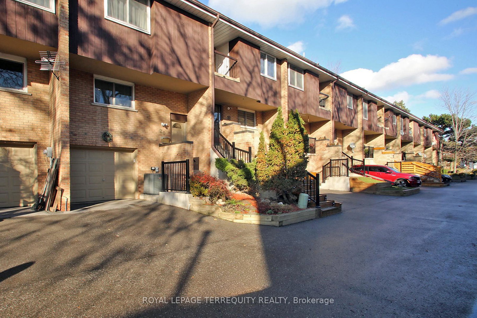 20-cotton-downway-north-york-ontario-c12576294