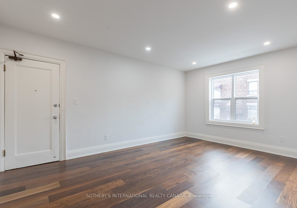 820-st-clair-avenue-w-toronto-ontario-c12576476