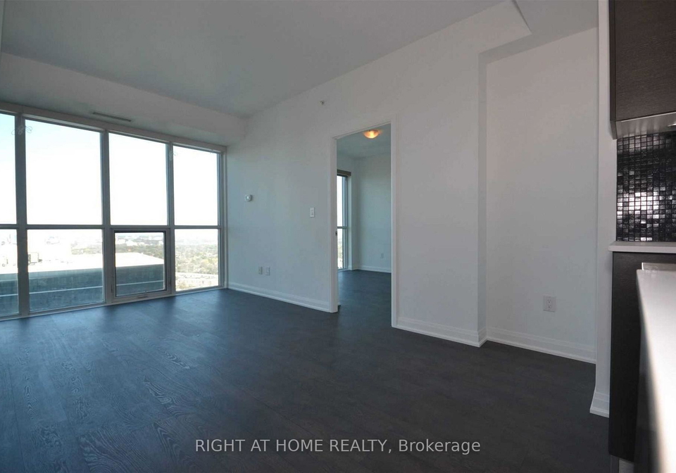 9-bogert-avenue-toronto-ontario-c12576630