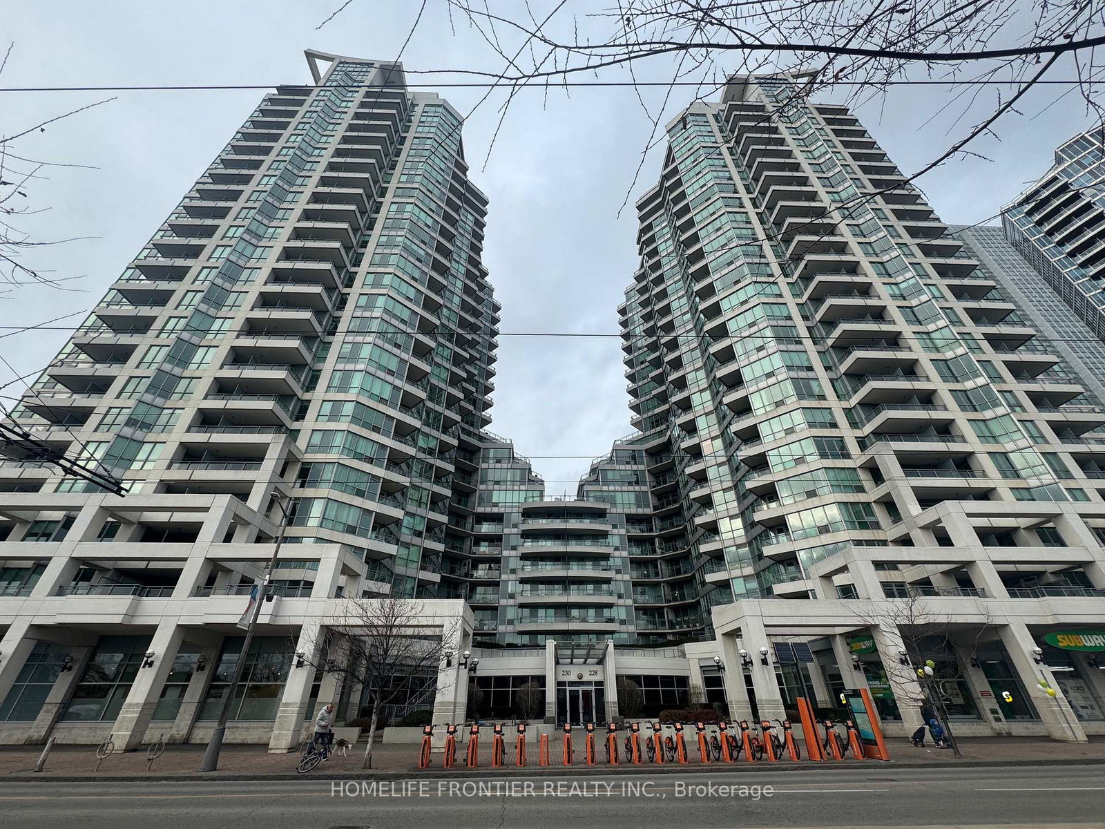 230-queens-quay-w-toronto-ontario-c12576706