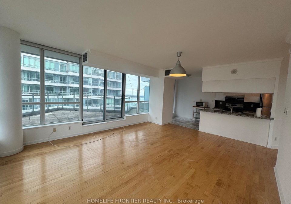 230-queens-quay-w-toronto-ontario-c12576706