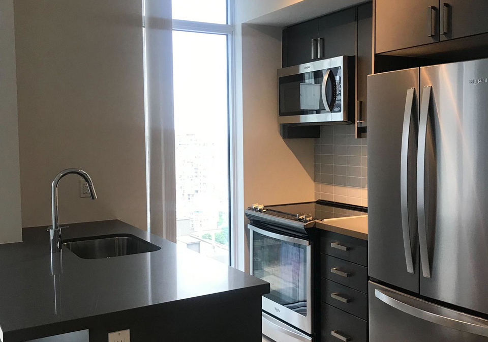 50-wellesley-street-e-toronto-ontario-c12576708