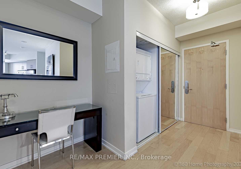 65-bremner-boulevard-toronto-ontario-c12576754
