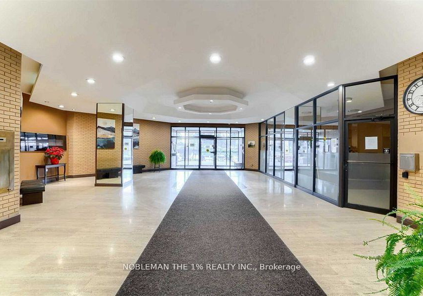 10-gateway-boulevard-east-york-ontario-c12577054