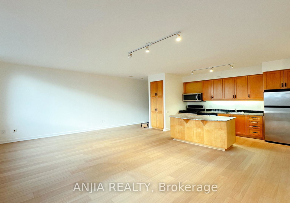 33-sheppard-avenue-e-north-york-ontario-c12577070