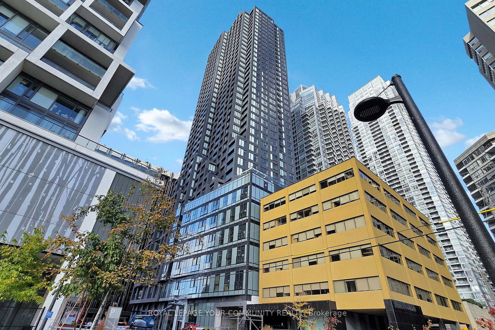 20-soudan-avenue-toronto-ontario-c12577250
