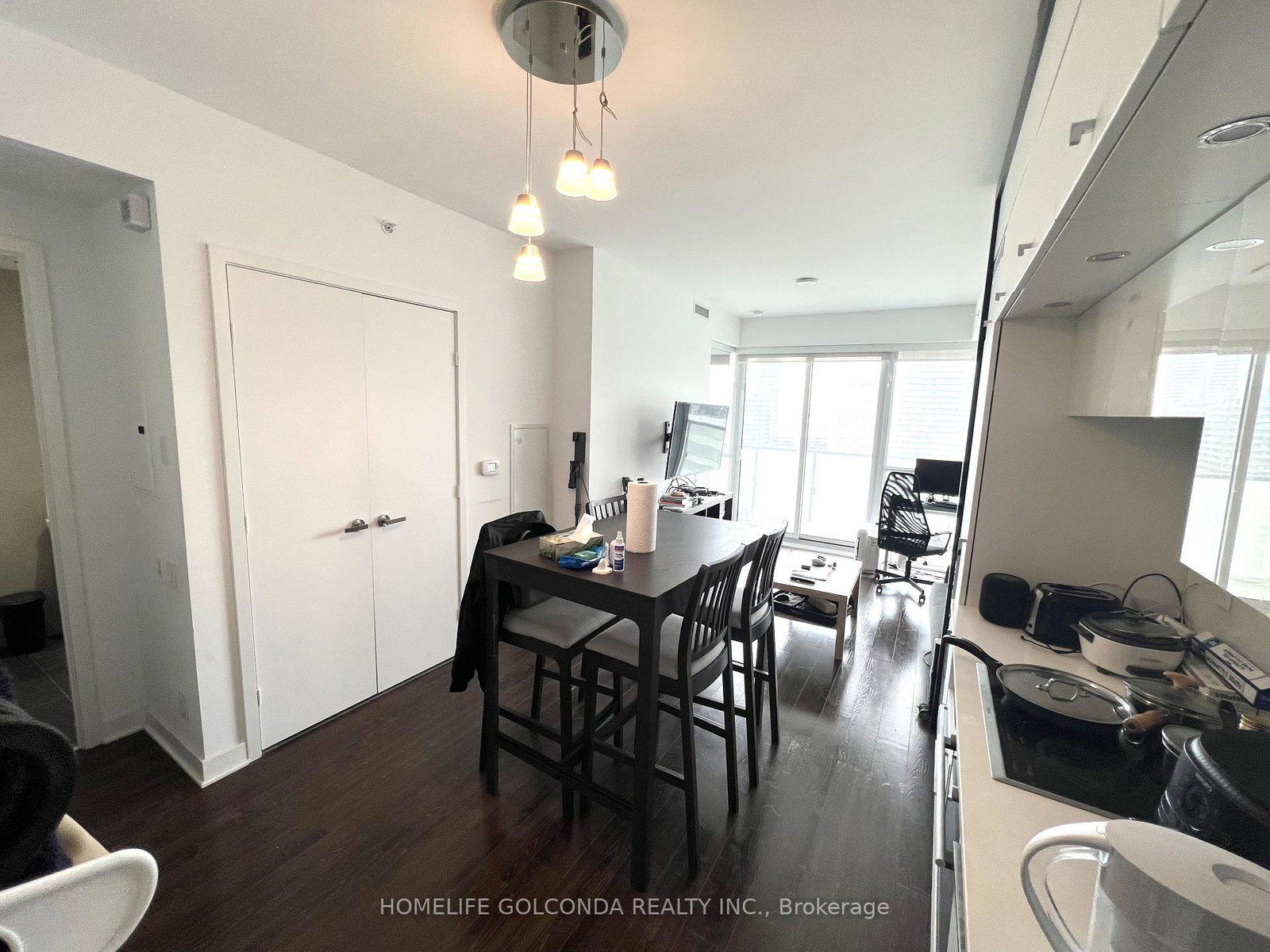 15-grenville-street-toronto-ontario-c12577358
