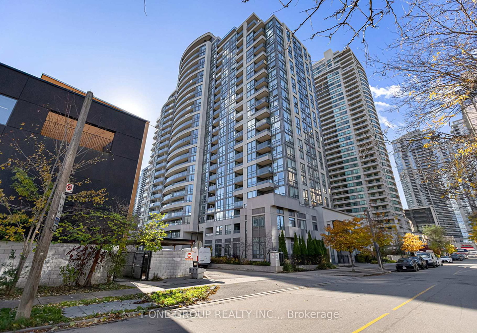 35-hollywood-avenue-north-york-ontario-c12577444