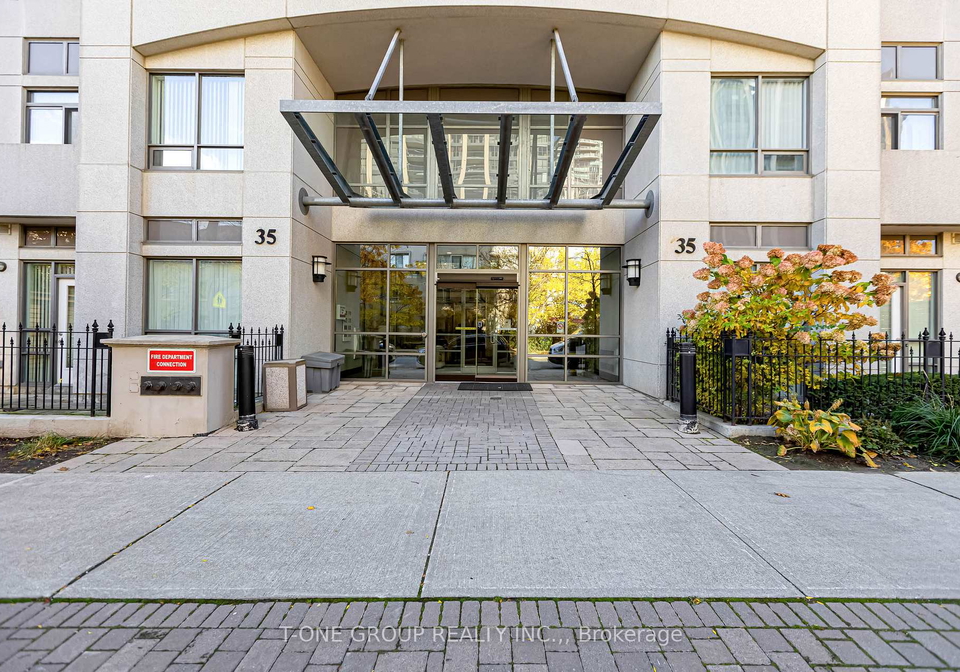 35-hollywood-avenue-north-york-ontario-c12577444