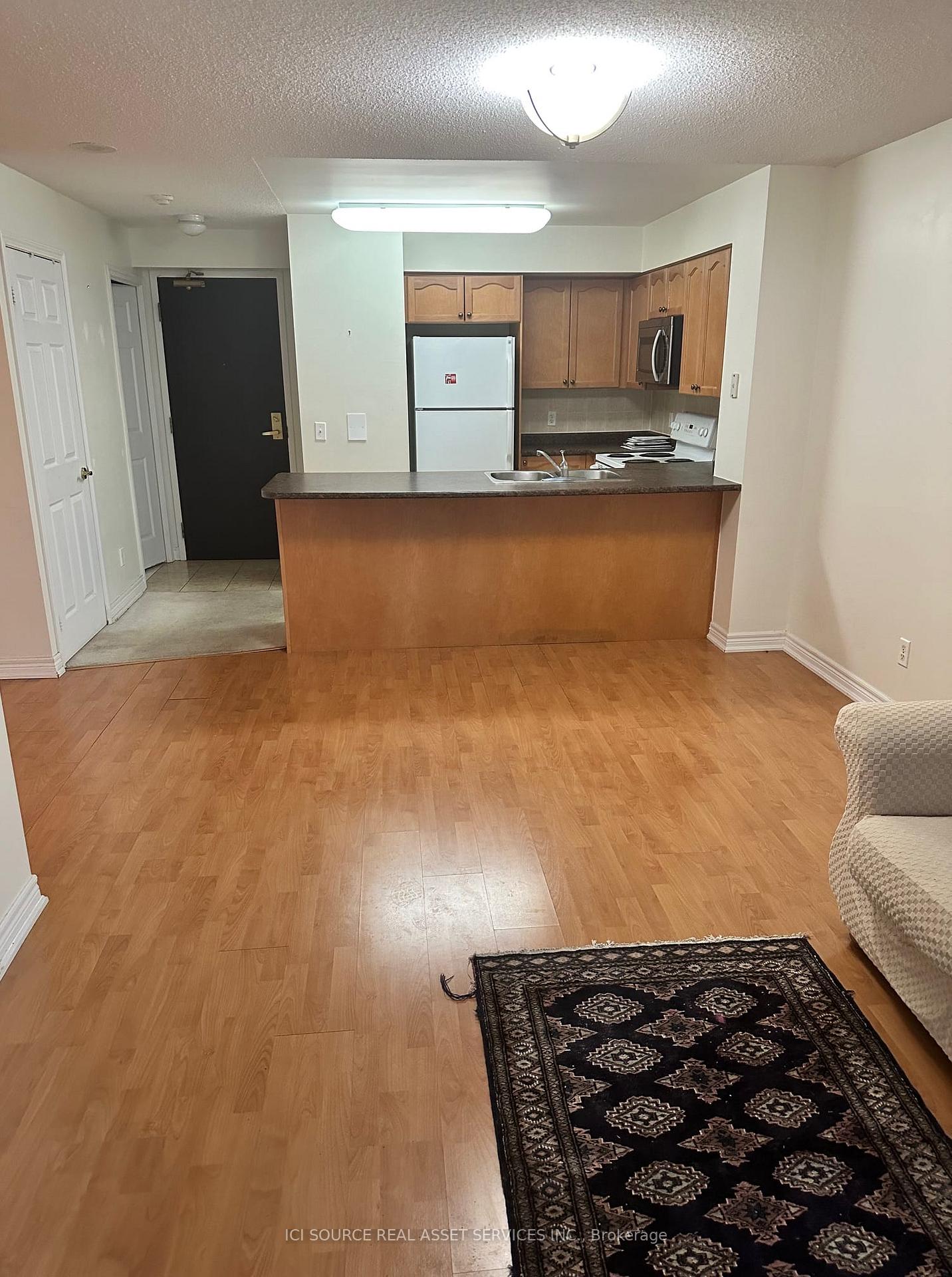 30-grand-trunk-crescent-toronto-ontario-c12577576