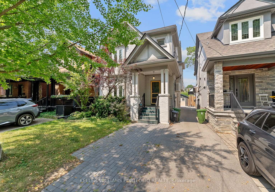 136-st-clements-avenue-toronto-ontario-c12578086