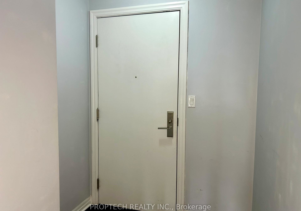 2015-sheppard-avenue-e-north-york-ontario-c12578166