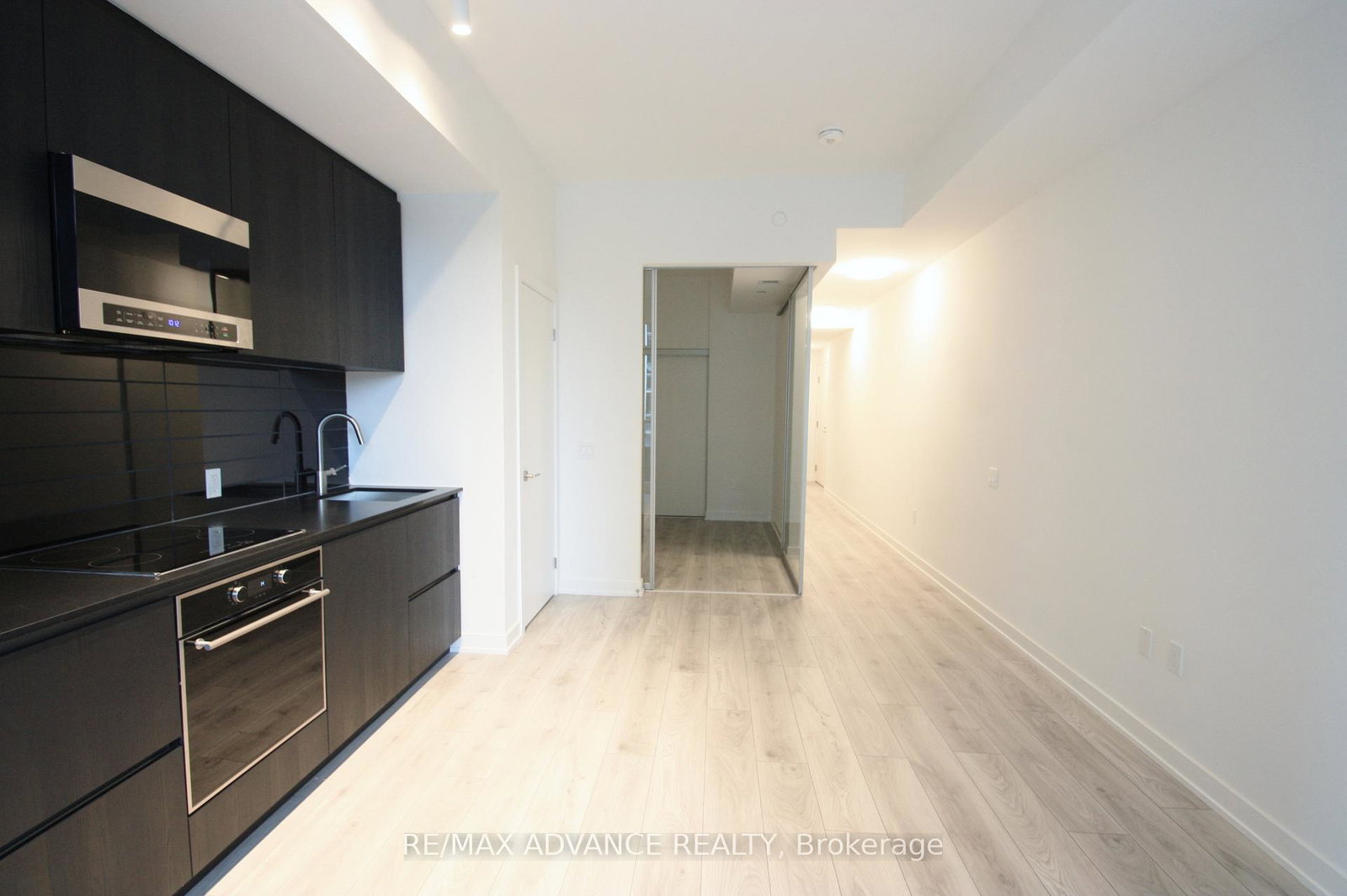 120-broadway-avenue-toronto-ontario-c12578608