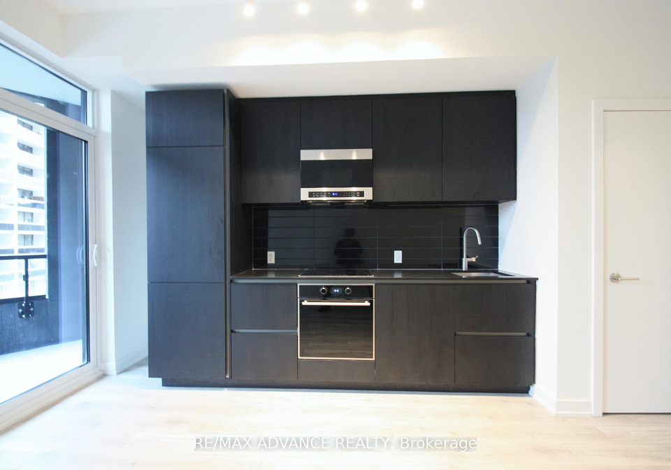 120-broadway-avenue-toronto-ontario-c12578608