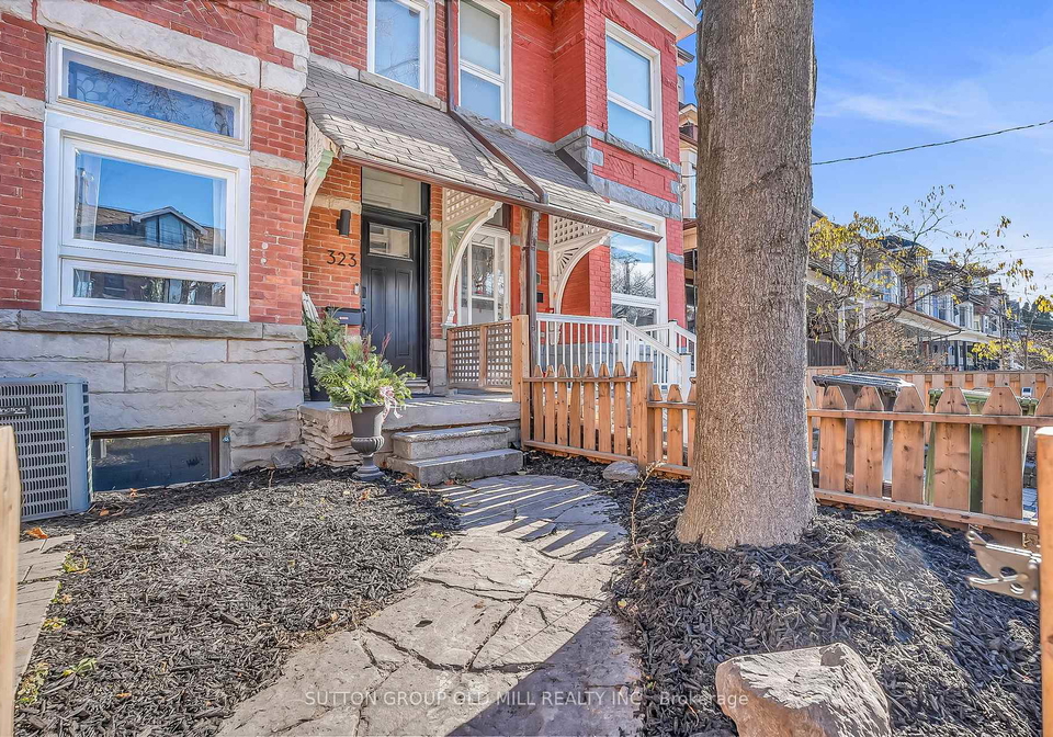 323-clinton-street-toronto-ontario-c12578864